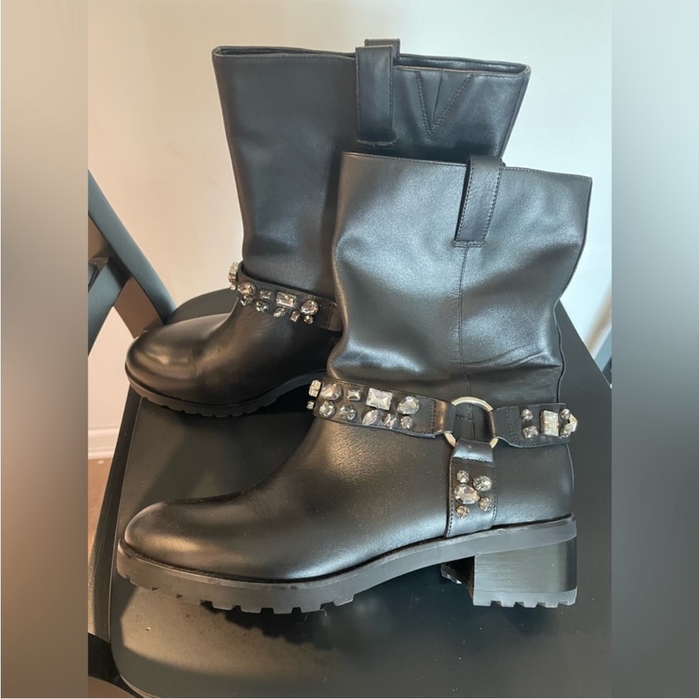 WHITE HOUSE BLACK MARKET LEATHER MOTO BOOTS WITH BLING